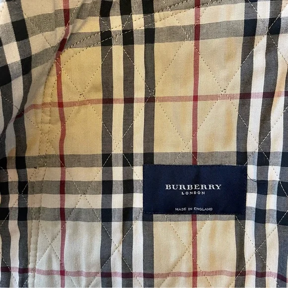 Burberry Black Quilted Jacket - Picture 5 of 11